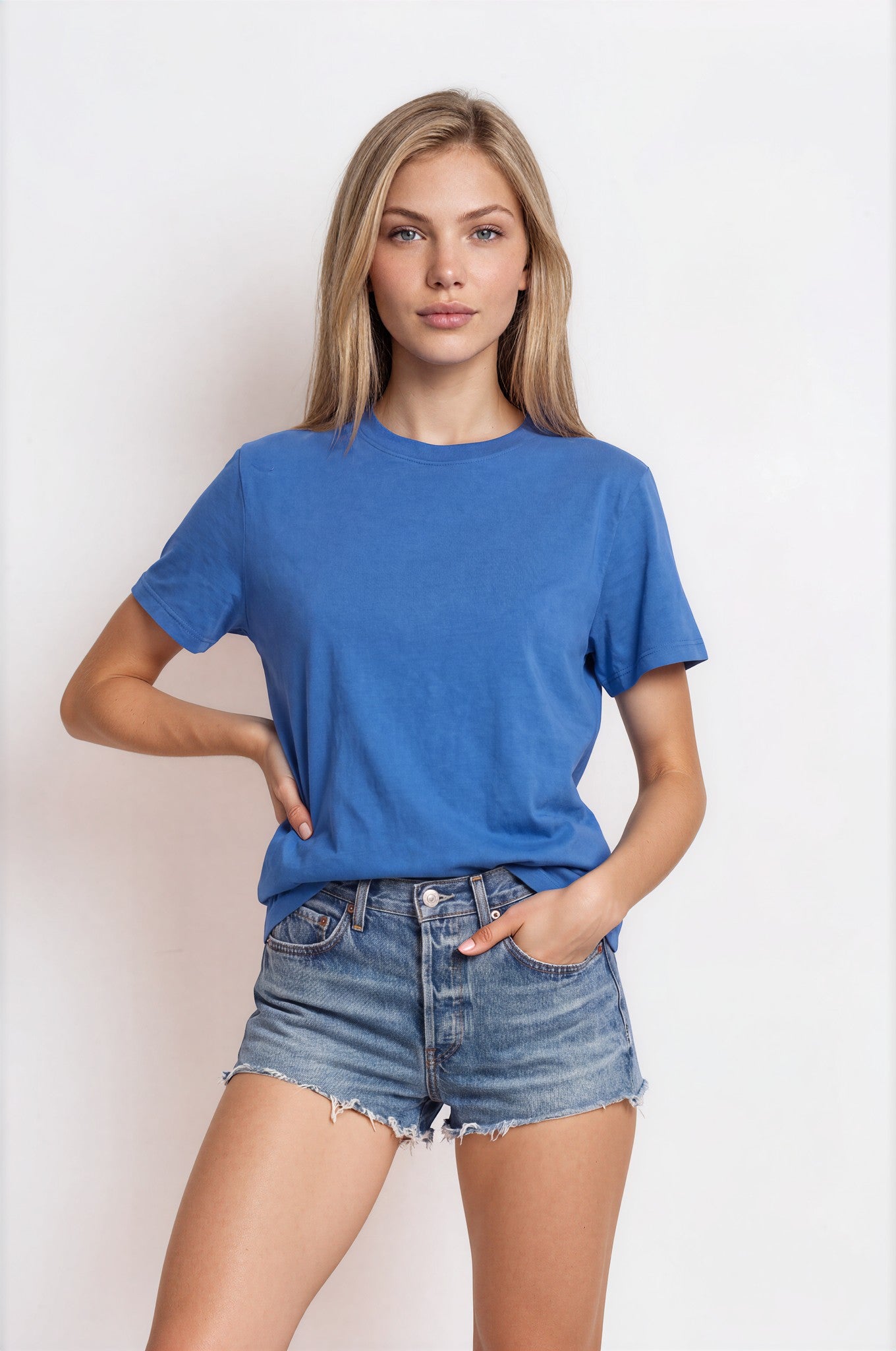 Crew neck short sleeve short sleeve, Side hem slit with reinforced bartack